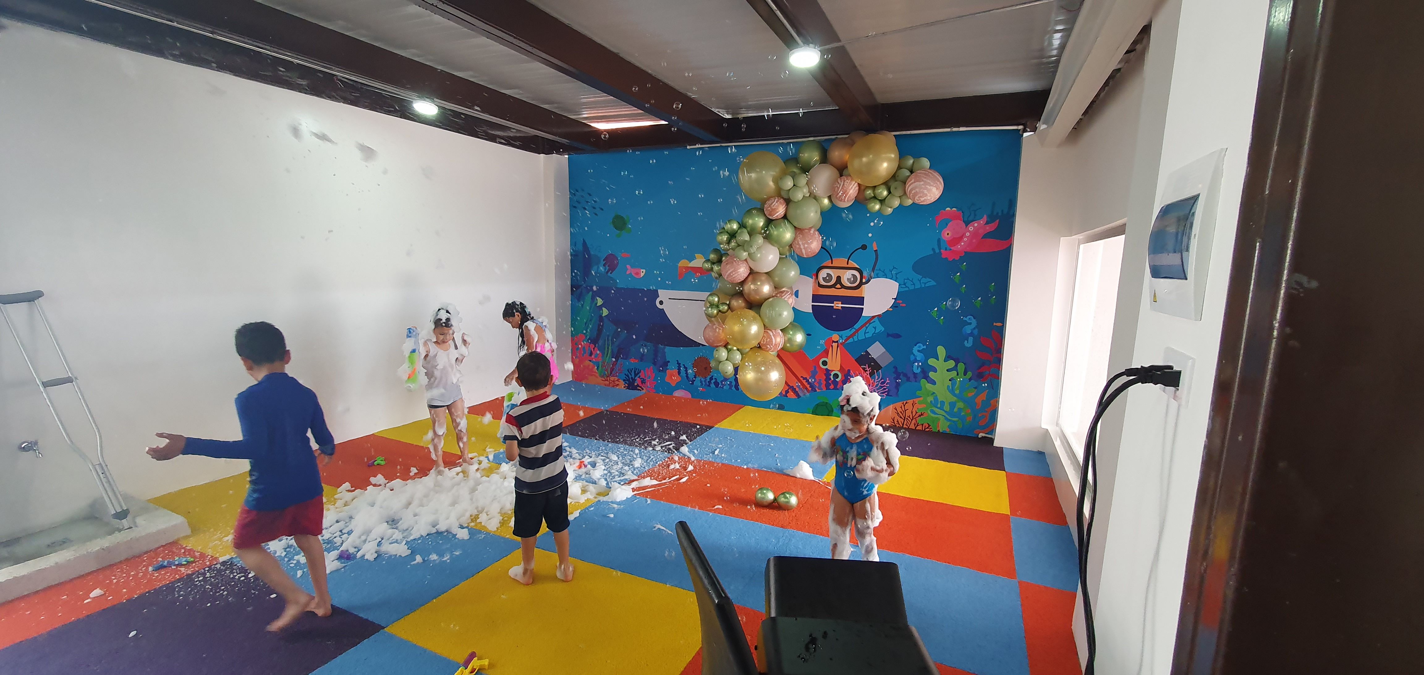 Bee Bop Club Macarena - Imagen 2